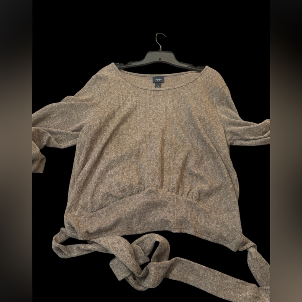Daytrip top, XL. Tan - long sleeve. Ties in the back. Great condition. Cute!